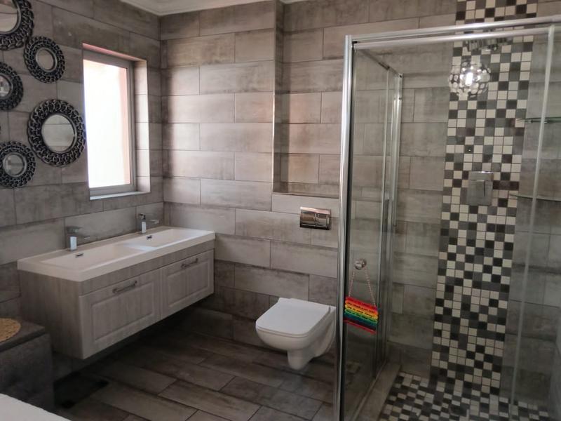 3 Bedroom Property for Sale in Heathfield Western Cape